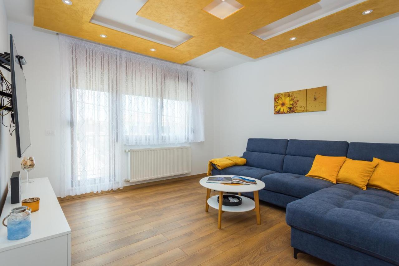 Lumalu Apartamento Galižana Exterior foto