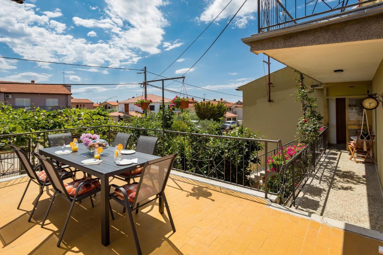 Lumalu Apartamento Galižana Exterior foto